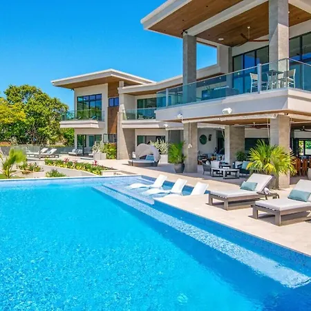 Happy Hour Villa Luxury Beachfront Retreat
